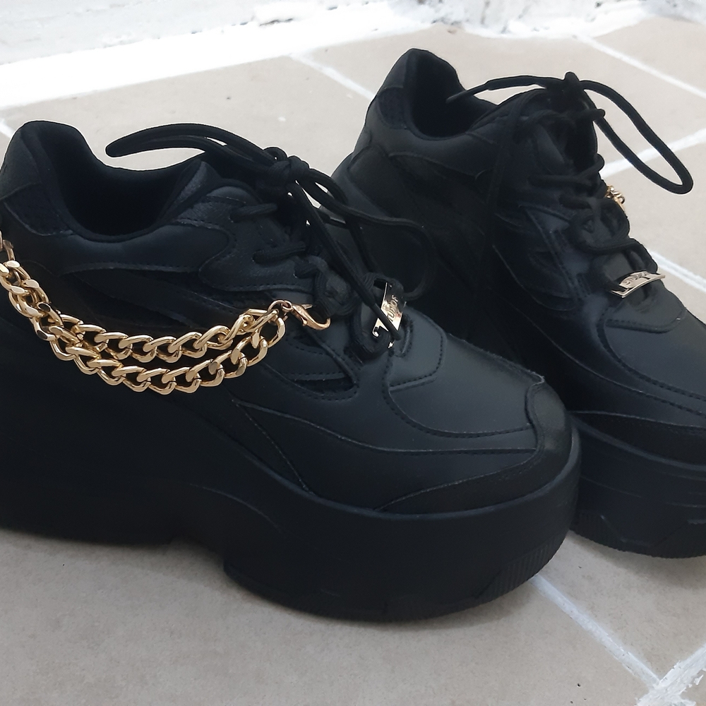 Women's Black Platform Lace-Up Sneakers with Removable Gold Chain